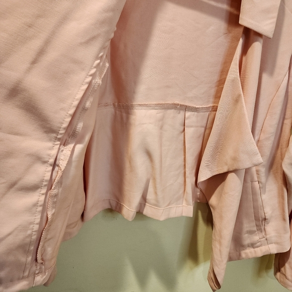 Torrid Plus Sizr Pink Blazer Asymmetrical Draped Design  Fits Size 10 - Picture 6 of 13